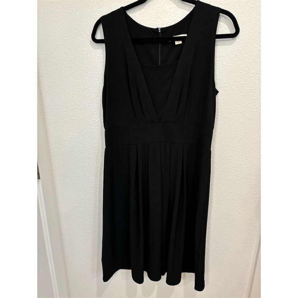 Coldwater Creek Women's Black Pleated Knee Length Dress Size 10 V-Neck